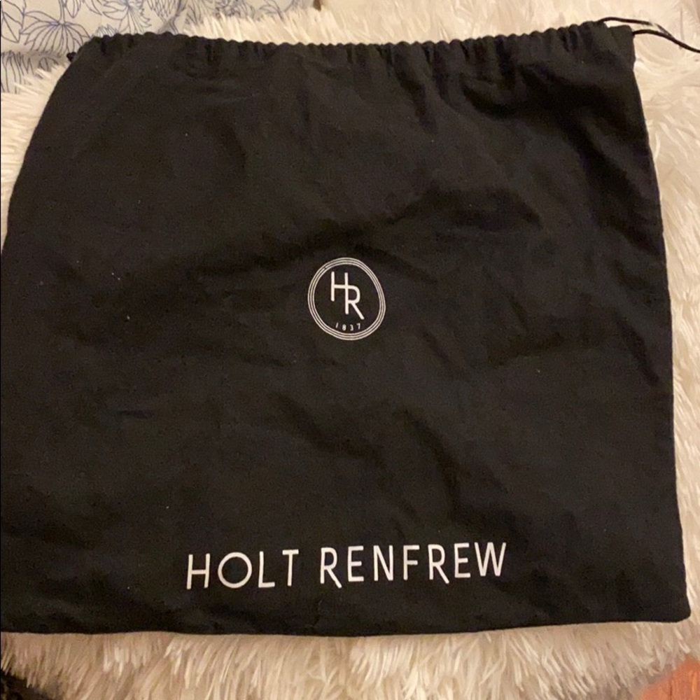 GIVENCHY
Mini Leather Pandora Bag - Picture 12 of 16